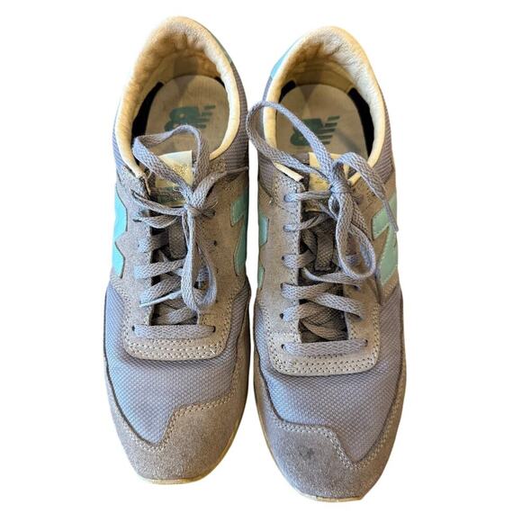 NEW BALANCE 620 Gray/ Teal Sneakers Women size 9 - Picture 2 of 7